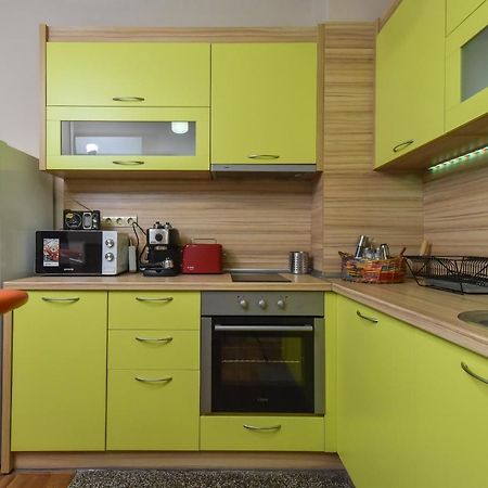 סופיה Vintage Spot - Colorful One-Bedroom Apartment By Flat Mаnager מראה חיצוני תמונה