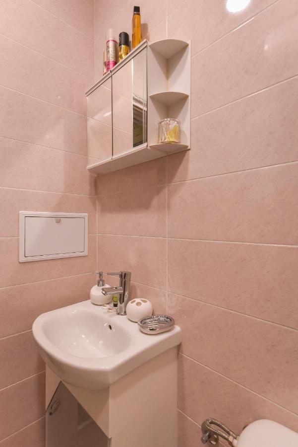 סופיה Vintage Spot - Colorful One-Bedroom Apartment By Flat Mаnager מראה חיצוני תמונה
